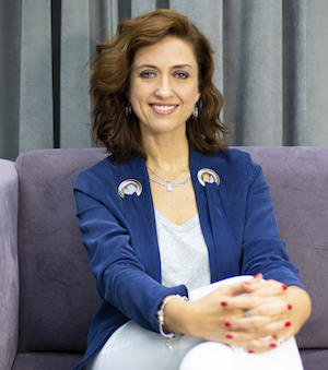 Prof.Dr._Ela_ÜNLER